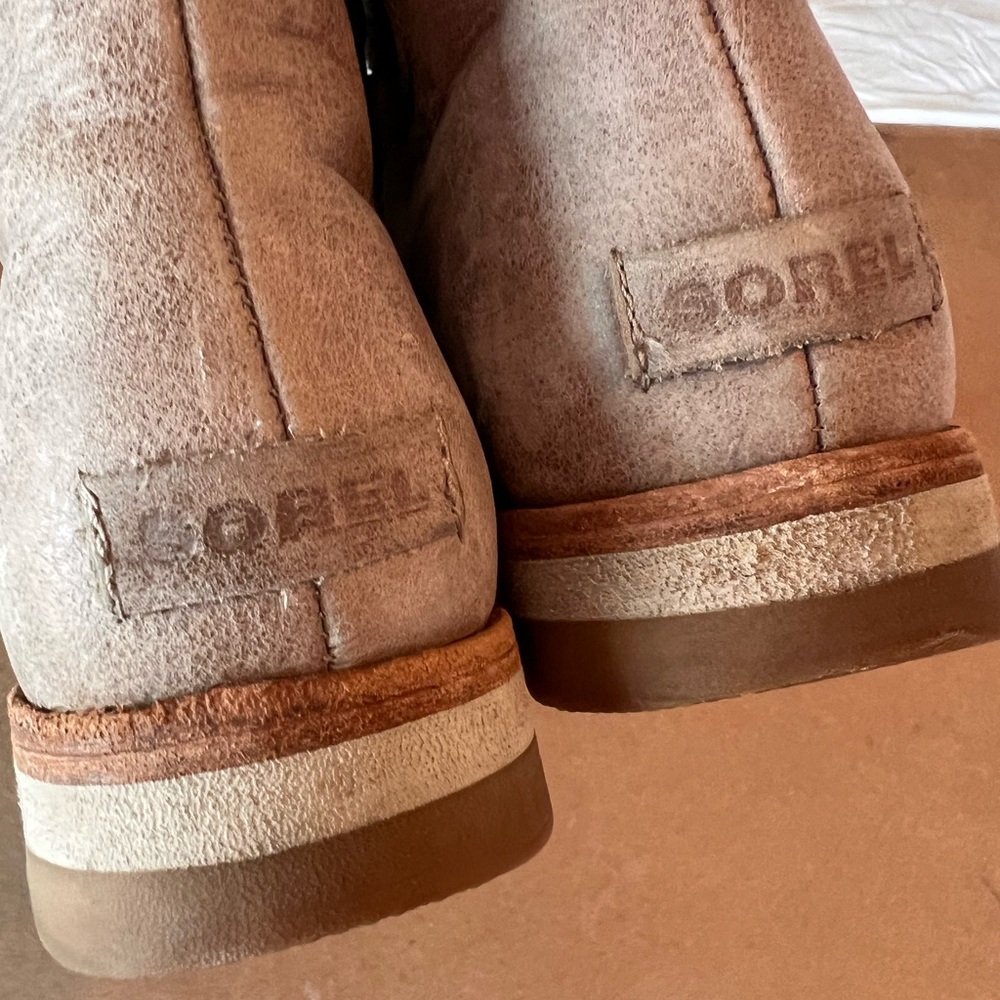 Sorel Women’s Sneakchic Alpine Holiday Bootie Tan size 11 - Picture 8 of 9